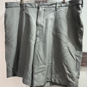 PGA Tour Men's Light Gray Flat Front Shorts